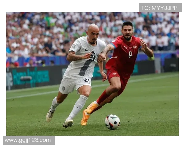 塞尔维亚足球明星马内的传奇旅程与辉煌成就解析